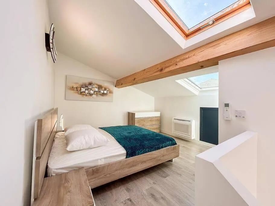 דירות Duplex Refait A Neuf Au Coeur De Sanary