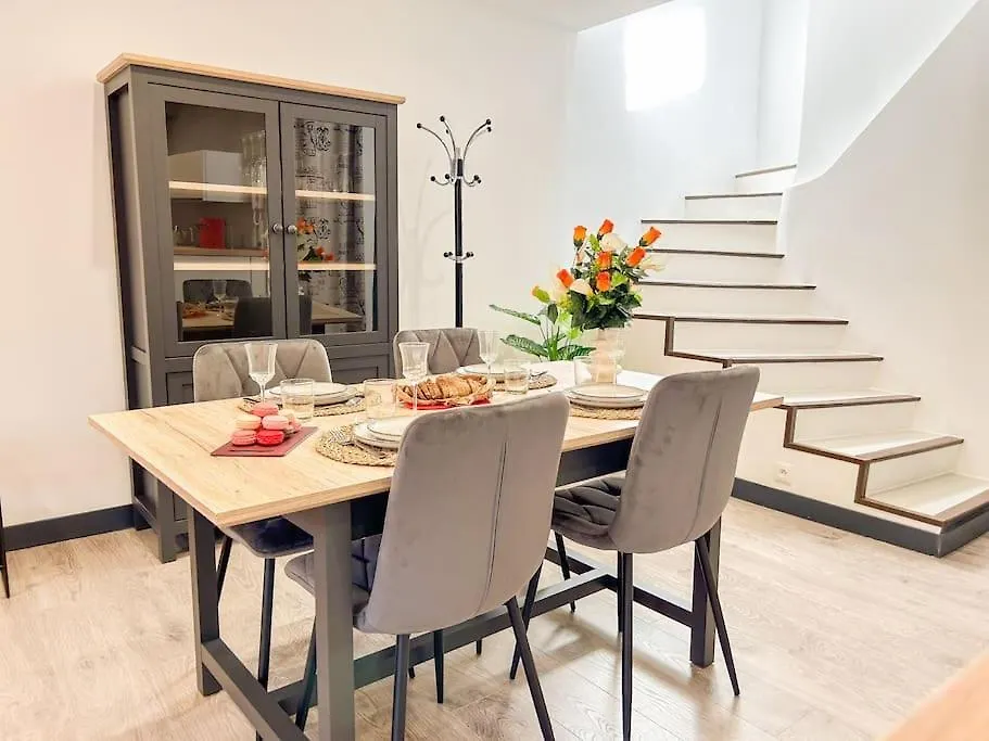 Duplex Refait A Neuf Au Coeur De Sanary Apartment 0*, Sanary-sur-Mer France